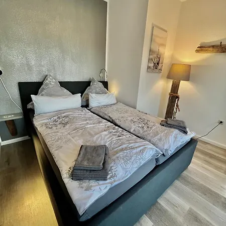 Hof Steinhuetten Tiny ホームステイ