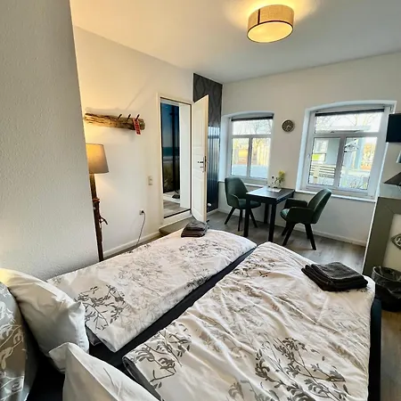 Hof Steinhuetten Tiny ホームステイ *